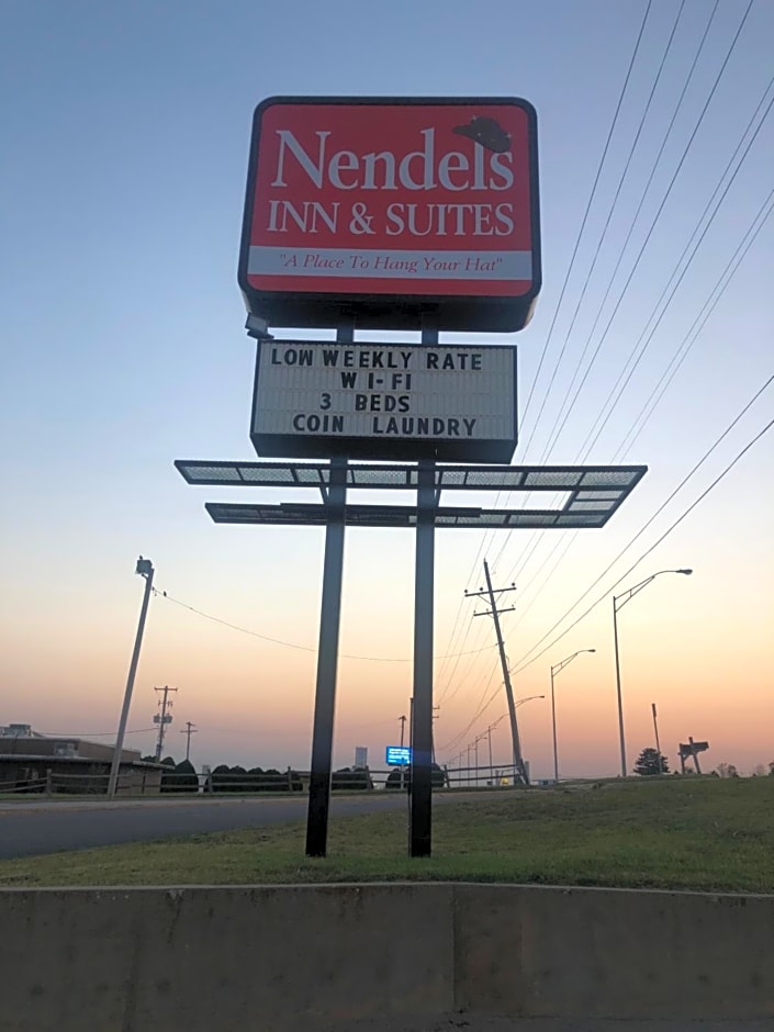 Nendels Inn & Suites Dodge City Airport