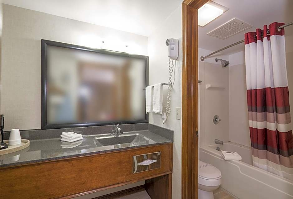 Red Roof Inn Uhrichsville