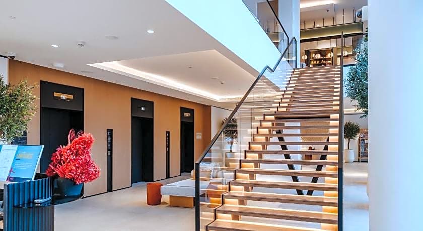 Vida Dubai Marina & Yacht Club