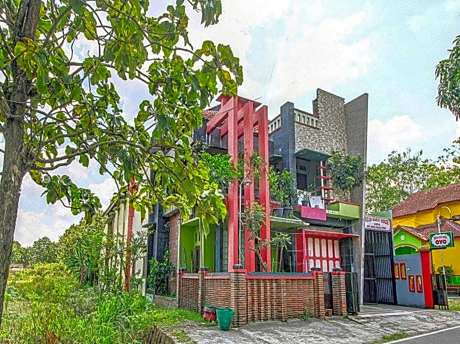 Mozza Guest House.