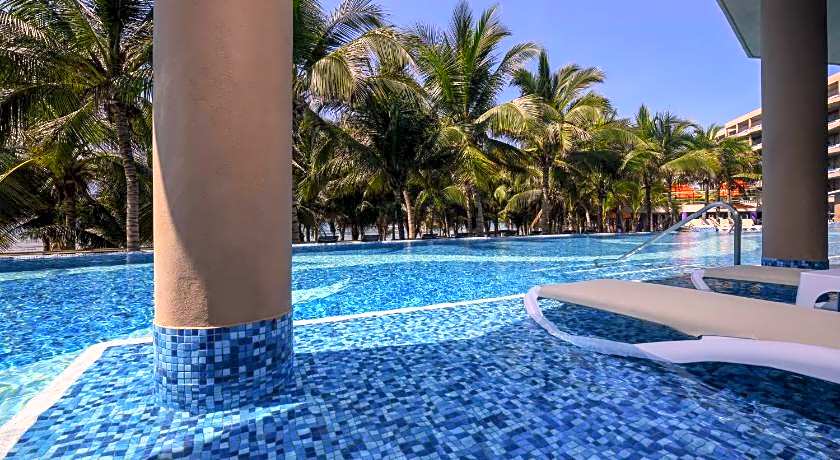 El Dorado Seaside Suites - Catamaran Cenote & More Inclusive- Adults Only