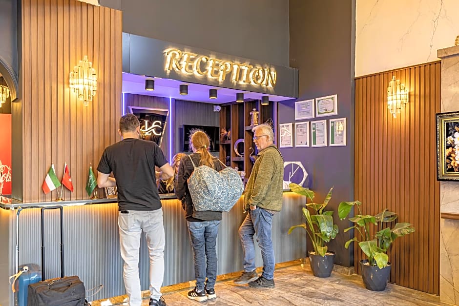 LoyalCity Hotel