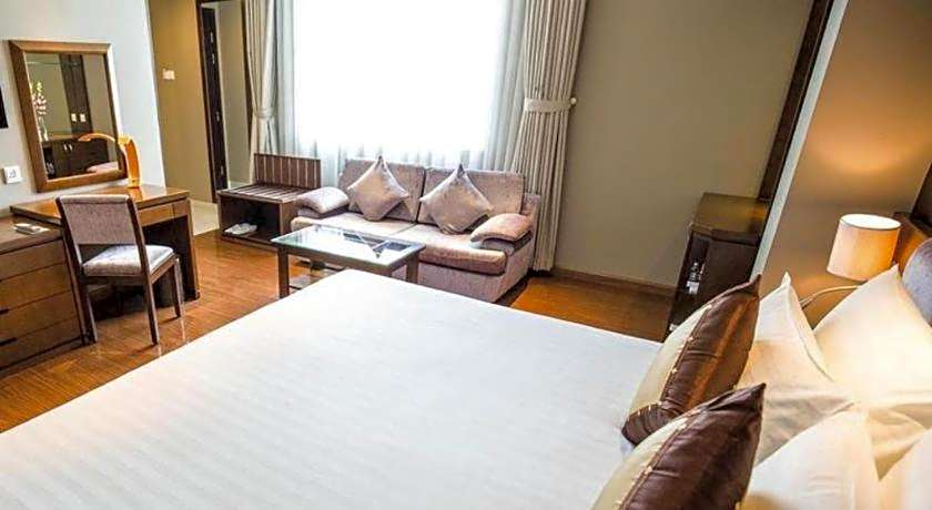 Grand Silverland Hotel