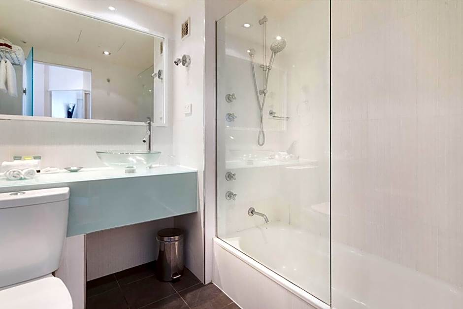 Gateway Hotel by Nightcap Plus