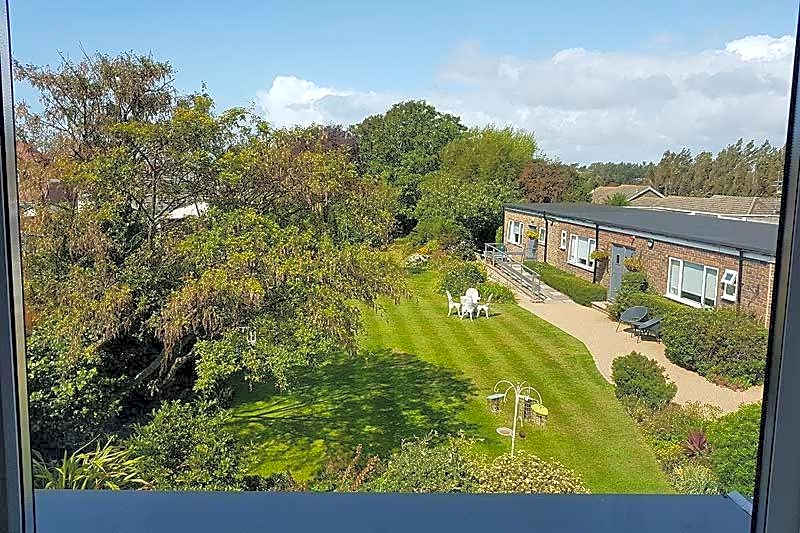 The Coast Yard B & B and Garden Chalets