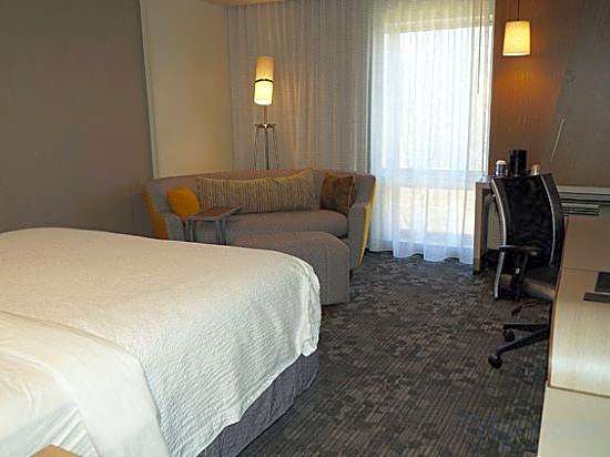 Courtyard by Marriott Philadelphia Bensalem