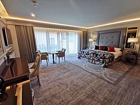 Deluxe Double Room with Balcony