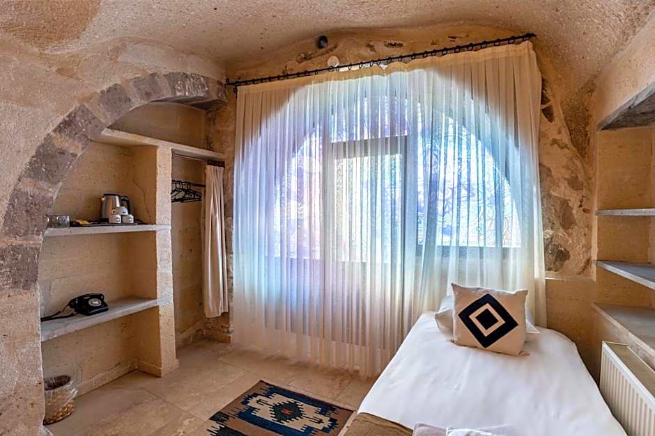 Carmin Cave Hotel