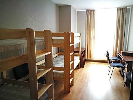 Bunk Bed in Mixed Dormitory Room