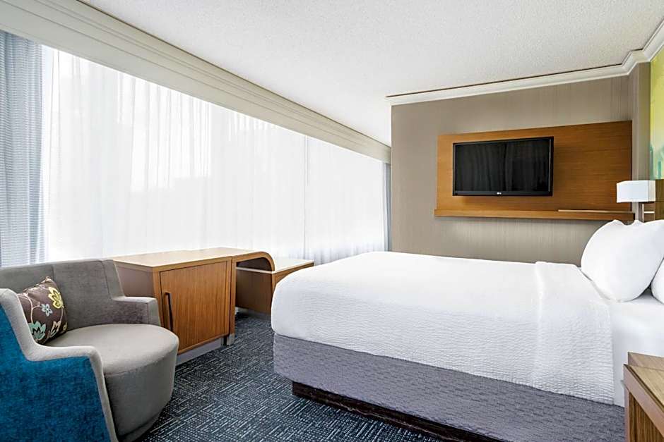 Courtyard by Marriott Chicago Downtown/Magnificent Mile