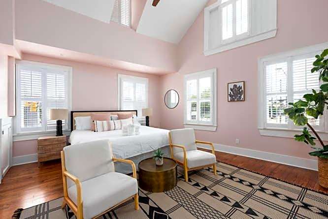 The Quarters on Spring