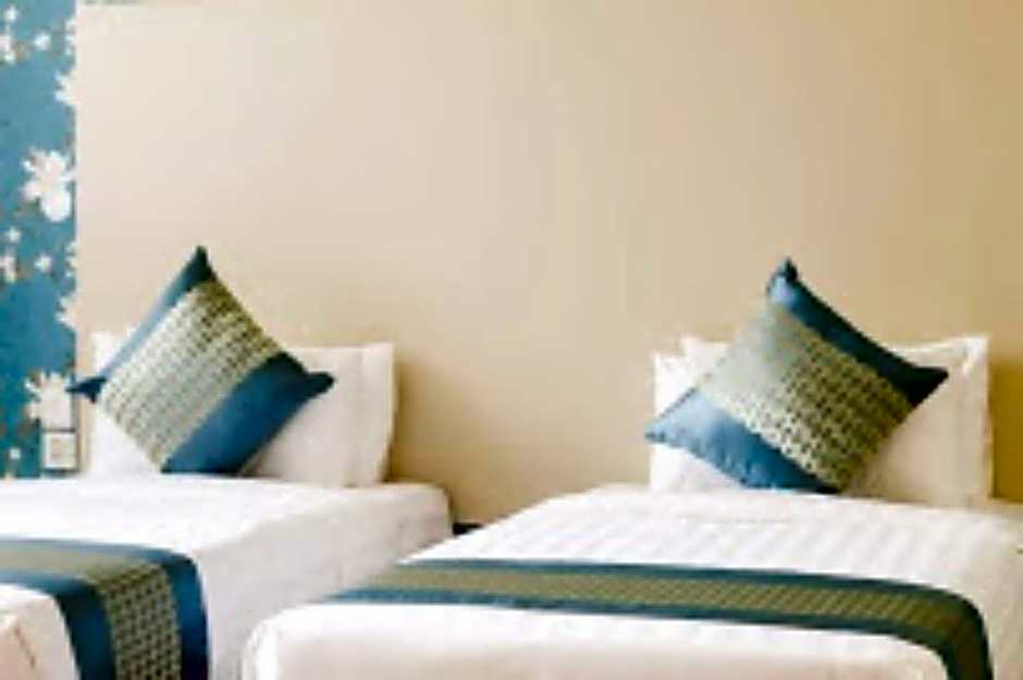 Blooming Suites