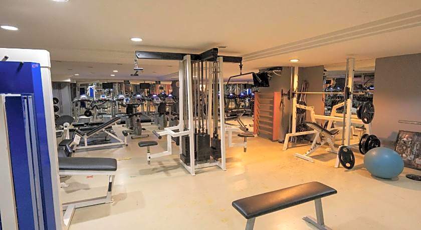 The Green Park Bostanci