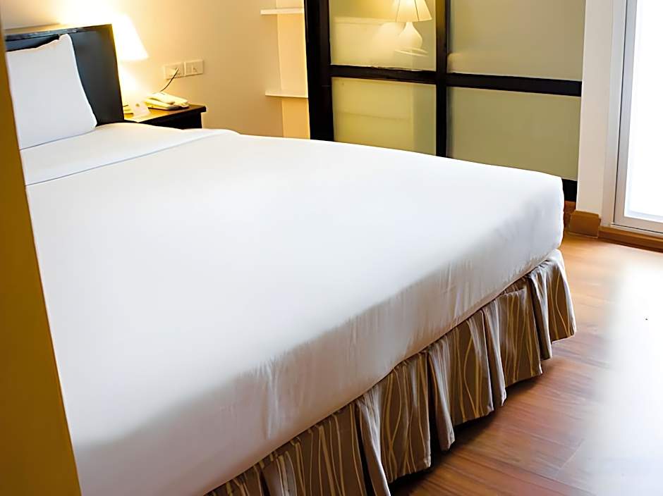 I Residence Hotel Sathorn (SHA Plus)