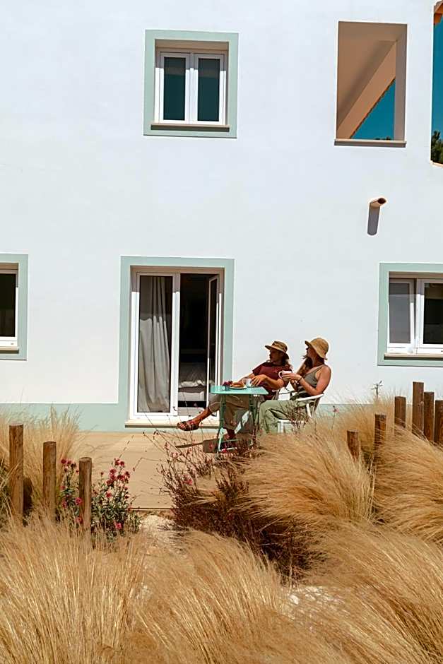 Birds of Paradise - Boutique Surf Lodge