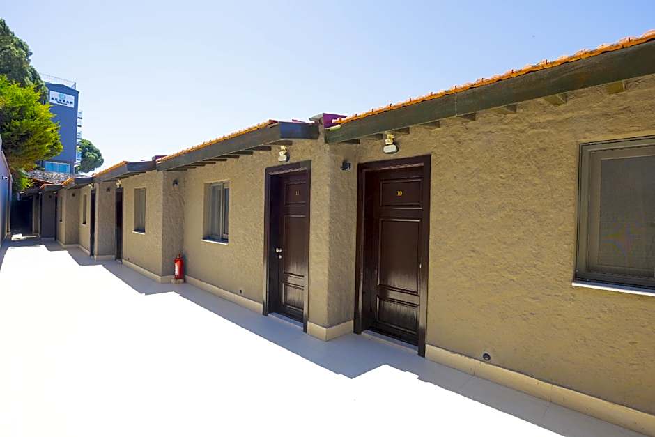 Aegean Apartments - Marina & Chios Island View