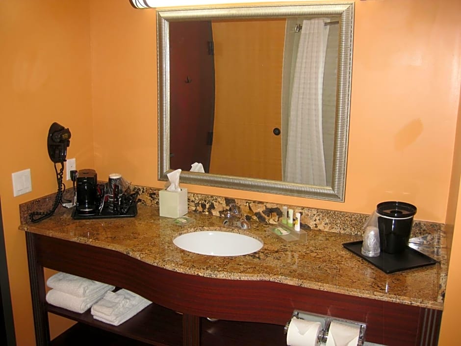 Country Inn & Suites by Radisson, Dearborn, MI