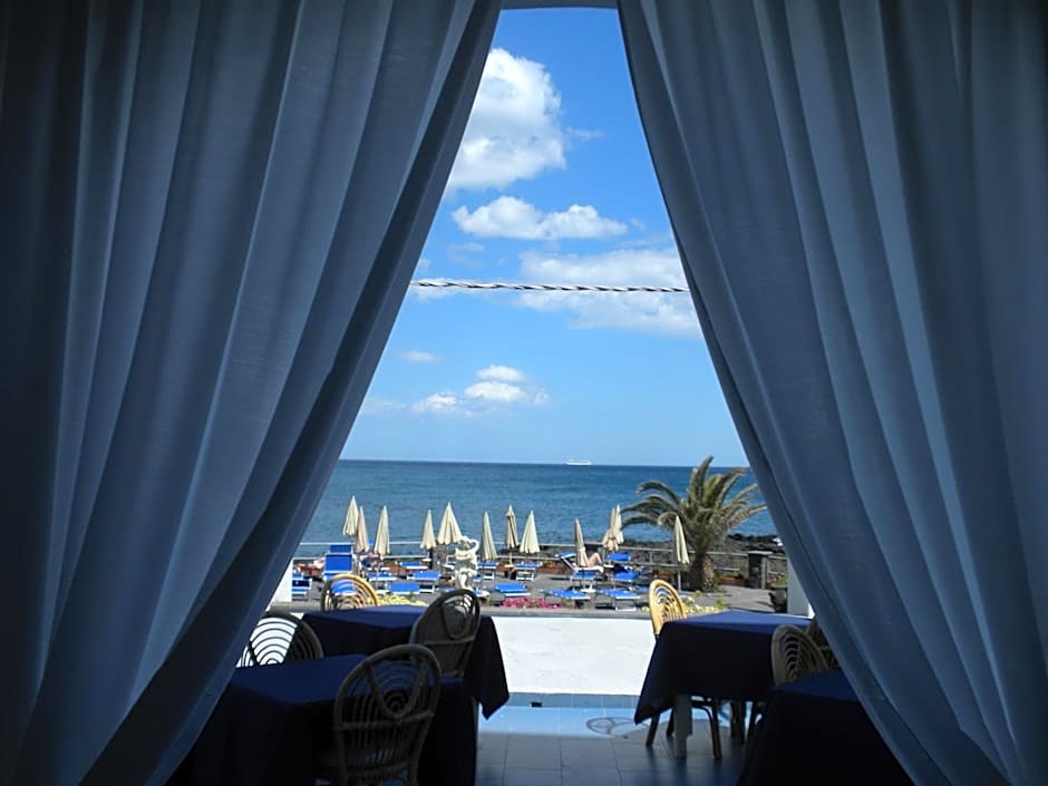 Arathena Rocks Hotel