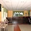 Days Inn by Wyndham Queensbury/Lake George