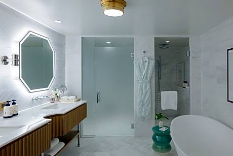 Malibu Corner One-Bedroom King Suite with Oceanfront