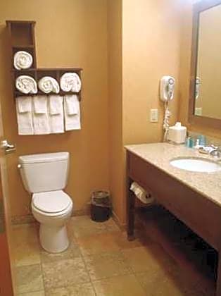Hampton Inn & Suites Wiggins