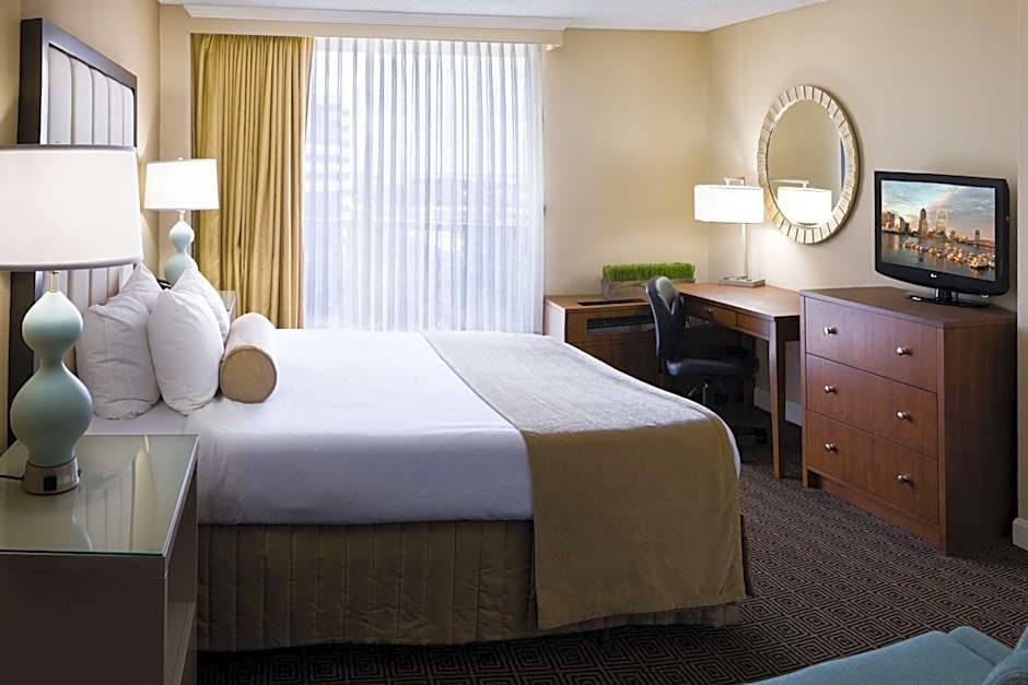 DoubleTree by Hilton Hotel Jacksonville Riverfront