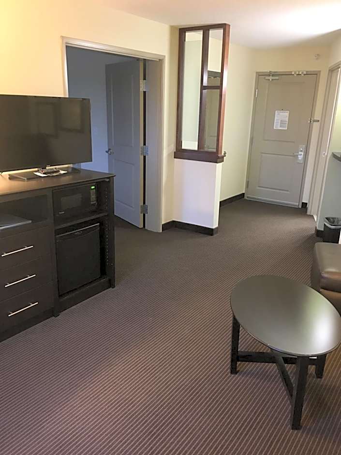 AmericInn by Wyndham Fairfield