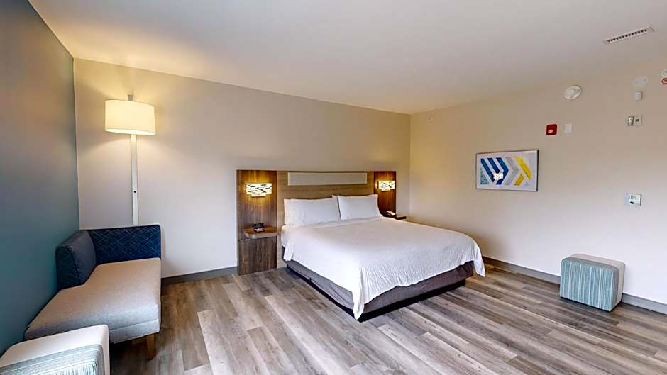Holiday Inn Express & Suites Chicago Schaumburg By IHG
