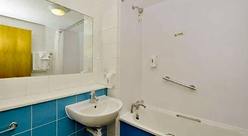 Travelodge Birmingham Maypole