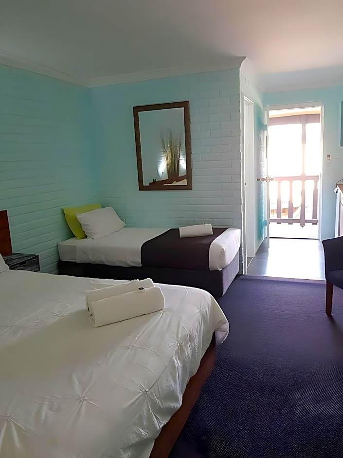 Lancelin Sands Hotel