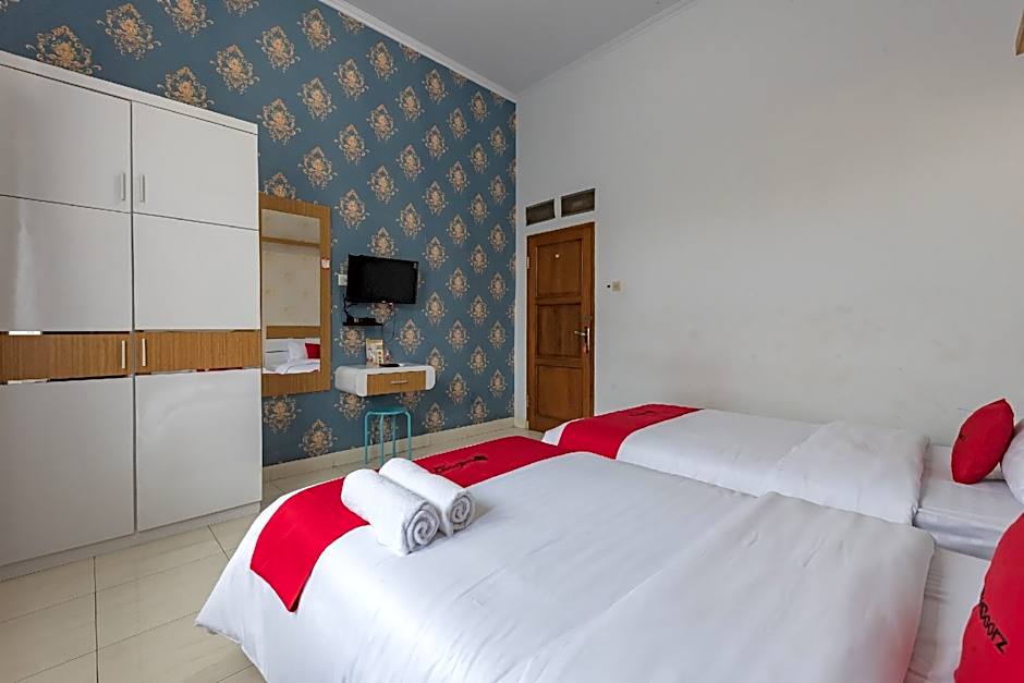 RedDoorz Syariah @ Jalan Siliwangi Tasikmalaya