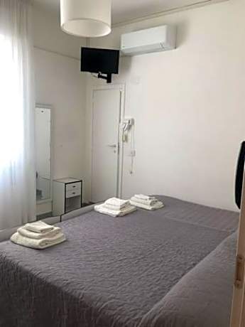 Basic Triple Room