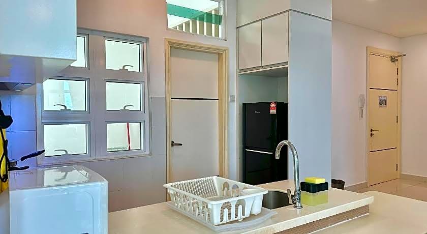 Holi 1Medini Suites Legoland
