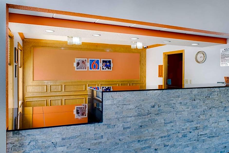 Motel 6-Richmond, IN