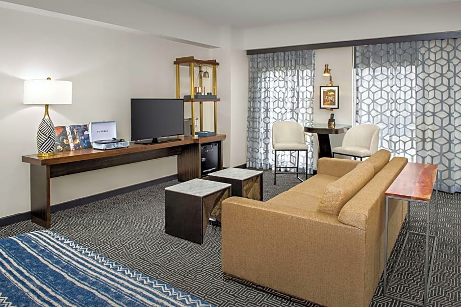 Troubadour Hotel New Orleans