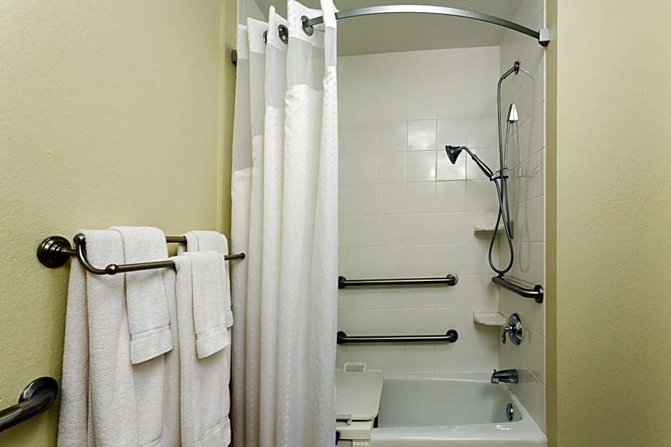 Holiday Inn Express Hotel & Suites Moultrie By IHG