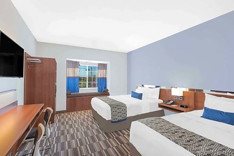 Microtel Inn by Wyndham Long Island City