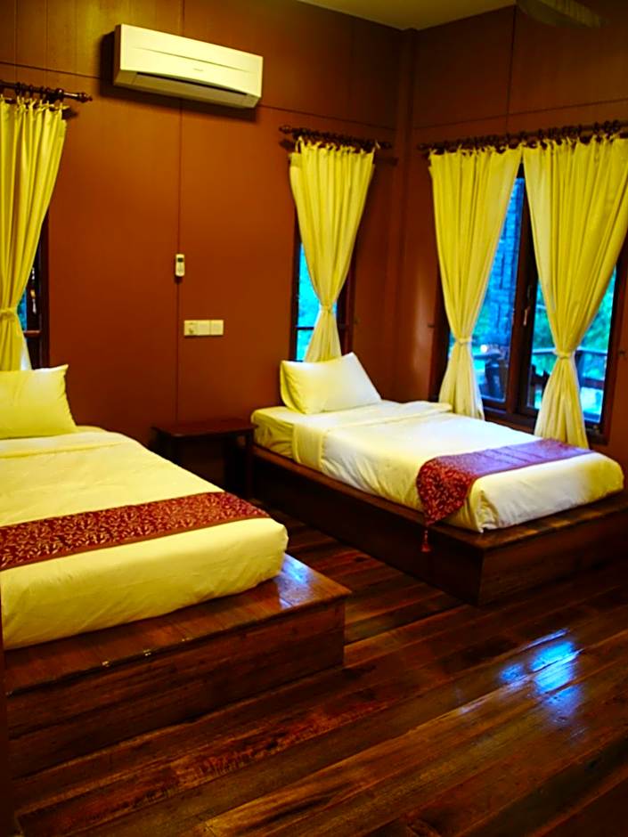 Photo 1 of 4 of Deluxe 2 Beds