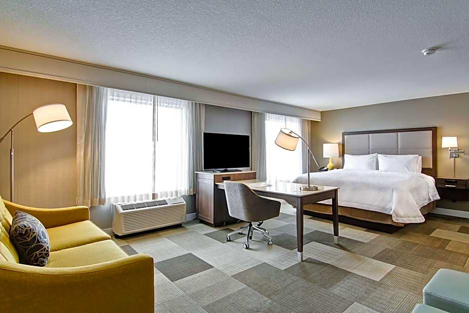 Hampton Inn & Suites by Hilton Saskatoon Airport
