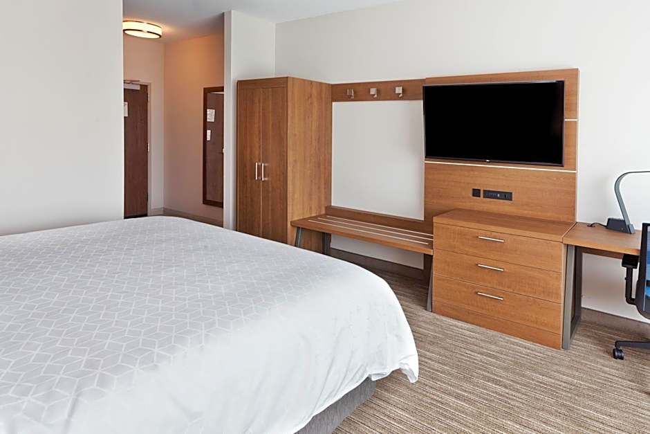 Holiday Inn Express Fayetteville By IHG