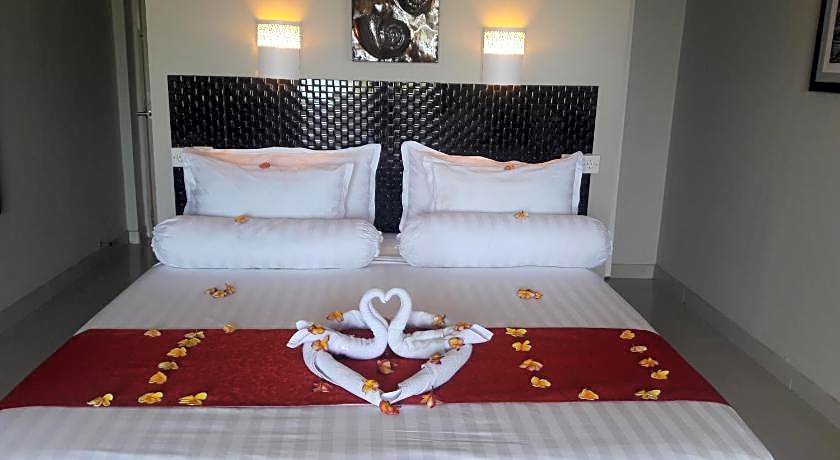 Silver Fern Beach Retreat