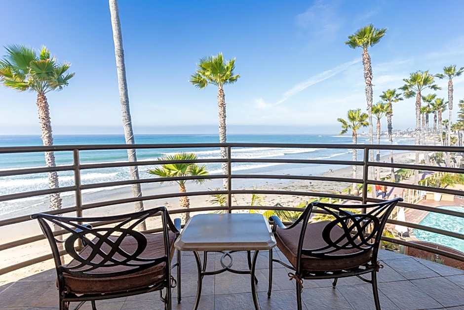 Pacific Terrace Hotel