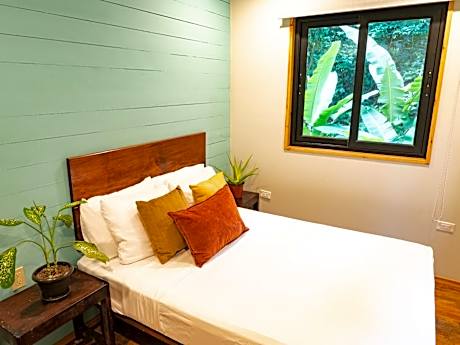 Spacious Jungle Apartment