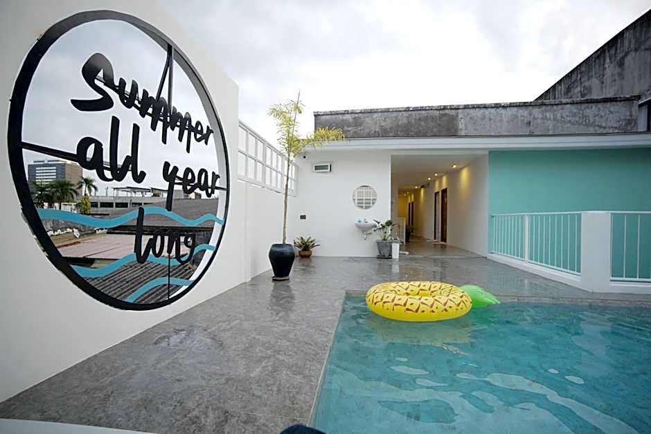 Borbaboom Phuket Poshtel & Hostel