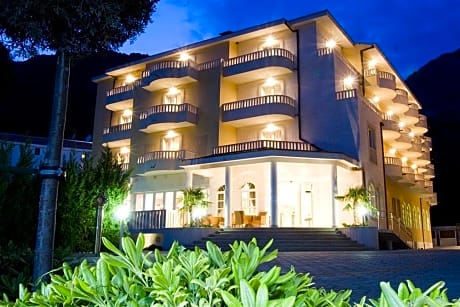 Bella Vista