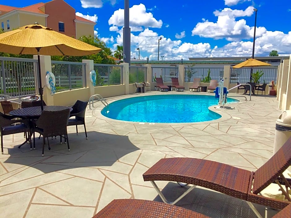 Hampton Inn Waycross