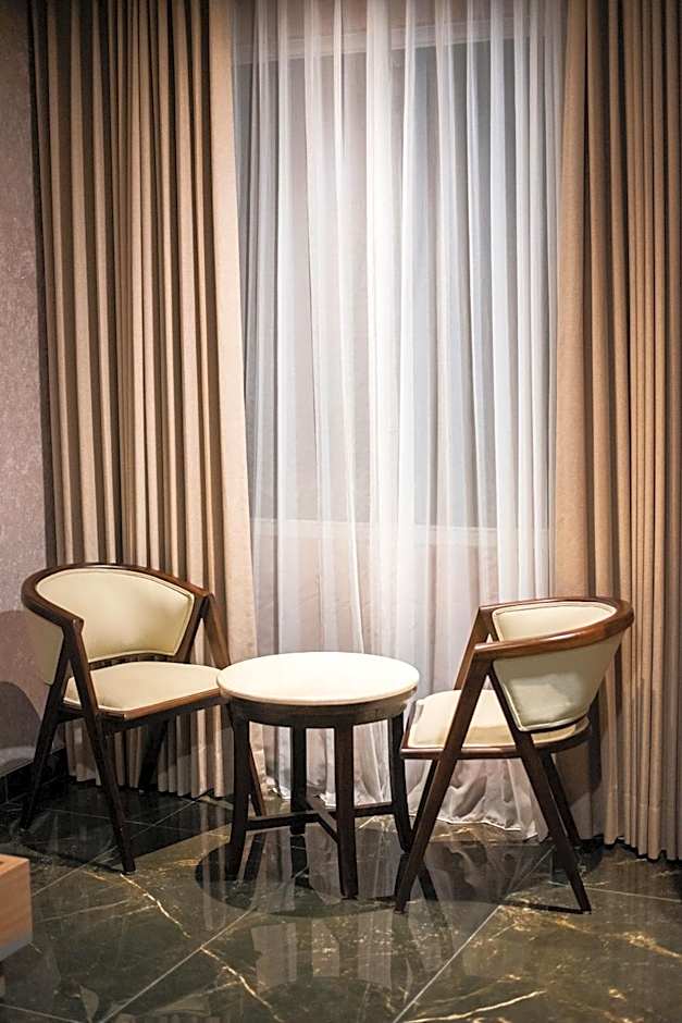 Taman Prakerti Bhuana Hotel