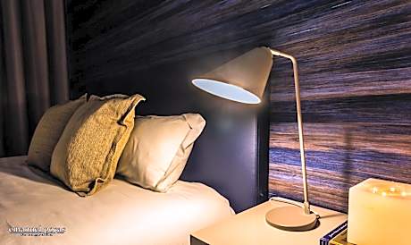 Deluxe Standard Two-Bedroom Apartment with City View