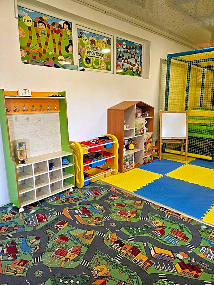 семеен хотел Прованс Ахелой