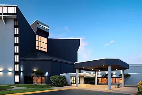 DoubleTree By Hilton Richmond-Midlothian